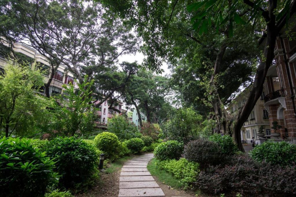 Lavande Hotel Guangzhou Shangxiajiu Pedestrian Street Hualin Temple Metro Station Exterior photo