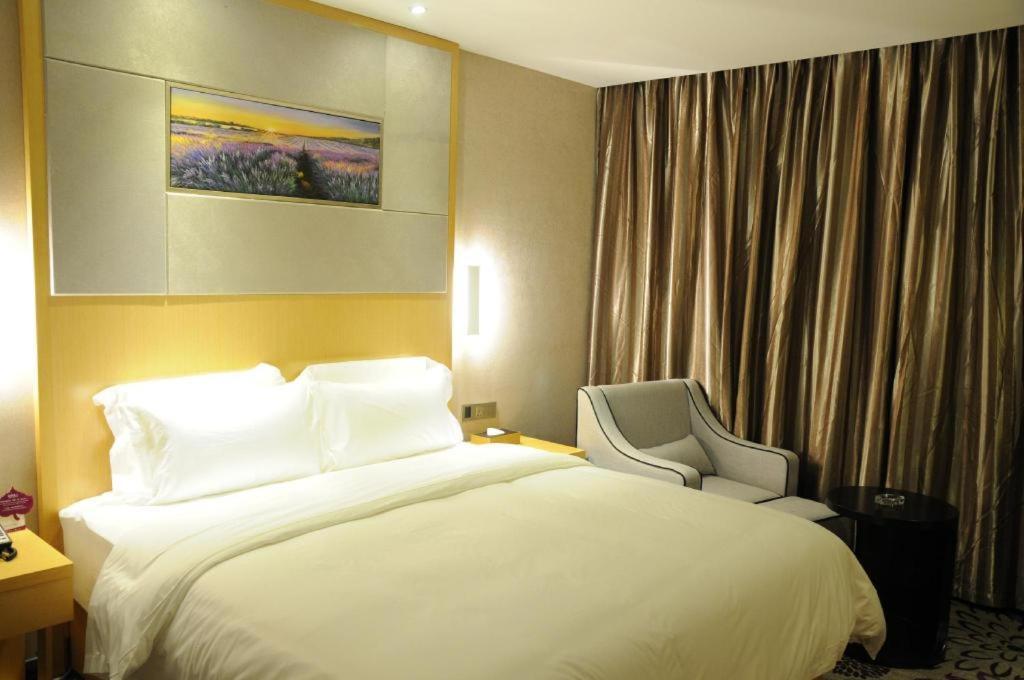 Lavande Hotel Guangzhou Shangxiajiu Pedestrian Street Hualin Temple Metro Station Exterior photo
