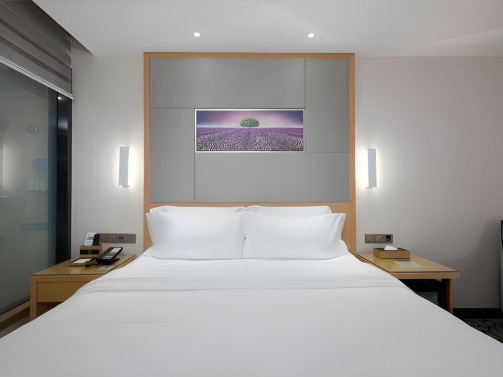 Lavande Hotel Guangzhou Shangxiajiu Pedestrian Street Hualin Temple Metro Station Exterior photo
